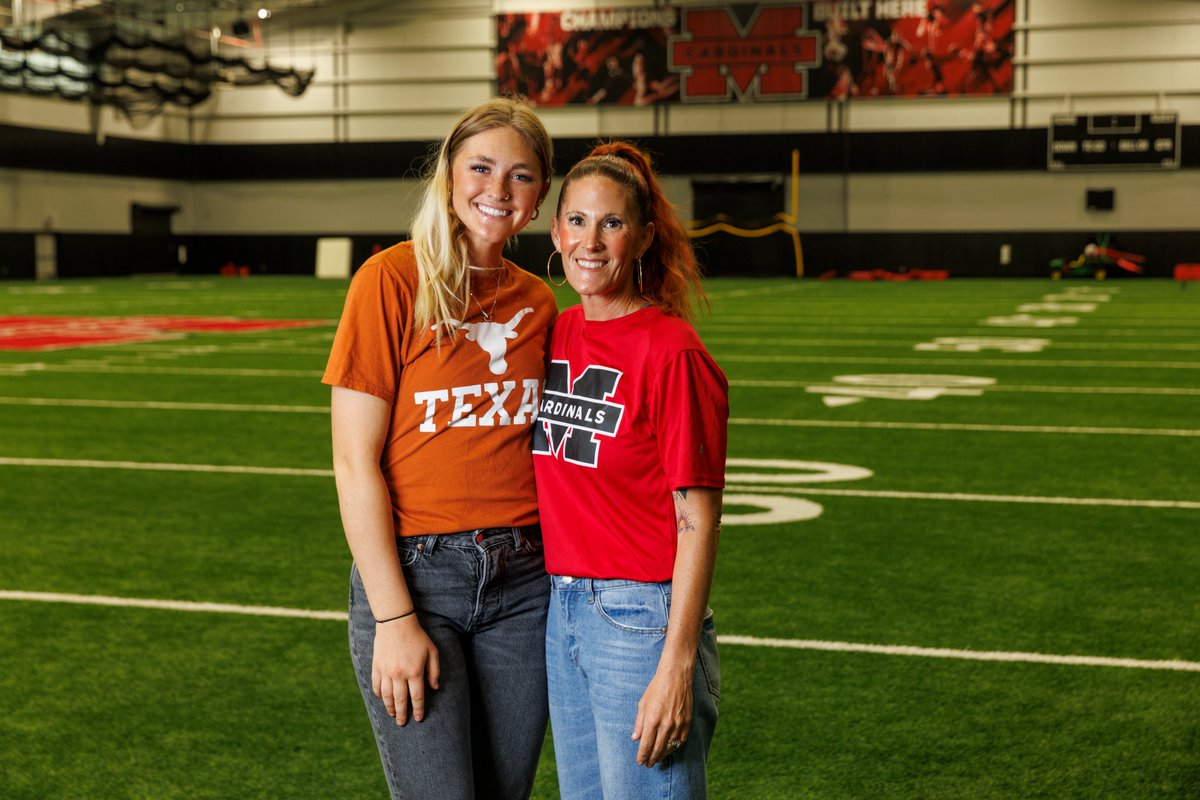 How coaching moms at Melissa and Flower Mound Marcus are balancing motherhood with sport Caigan and Cassie Crabtree are breaking records on the softball diamond. Erin Smith is balancing raising a newborn with patrolling the touchline Full story: dallasnews.com/high-school-sp…