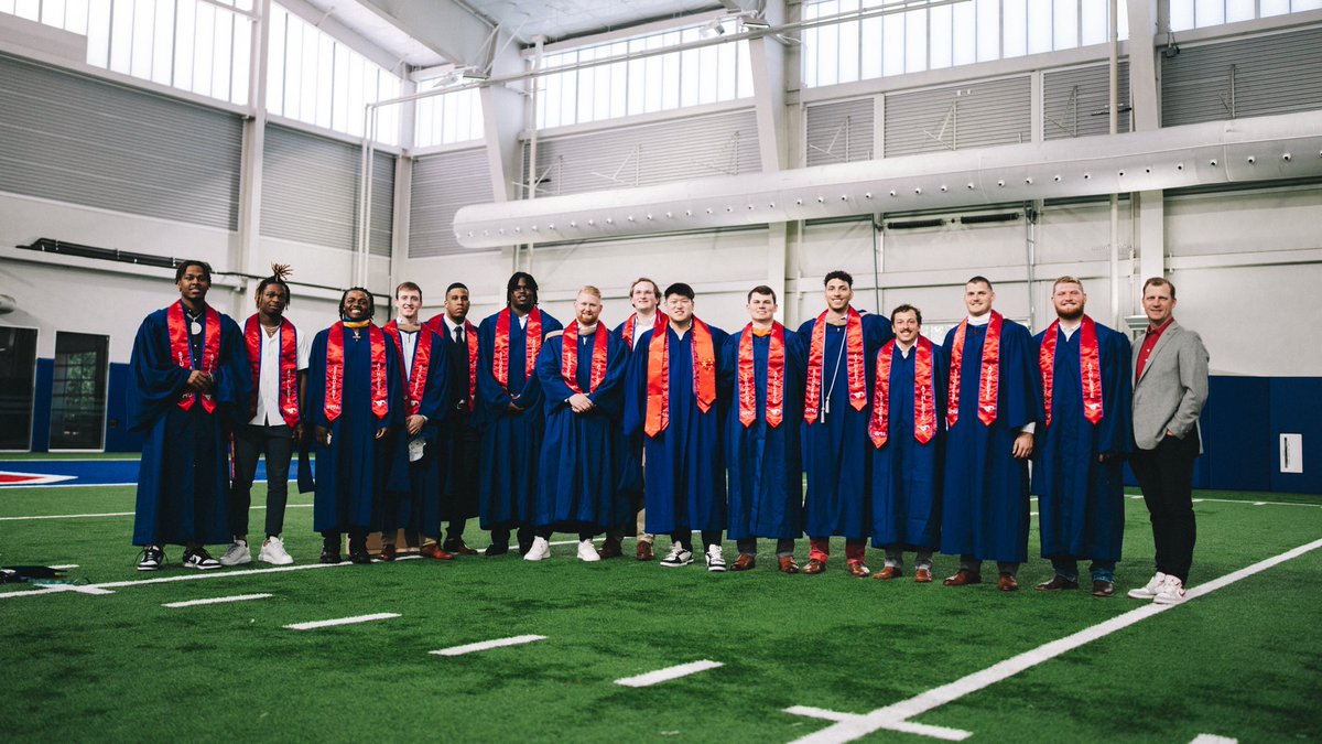 So proud of our Graduating Mustangs!

#PonyUpDallas