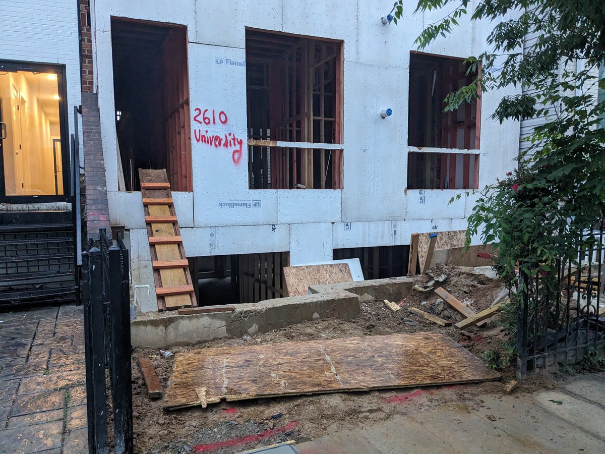 I'm extremely disappointed with the failure of DC Department of Buildings @DC_DOB to take seriously my neighbors' safety. This construction site has been left unsecured after hours on a regular basis since at least February. It is a hazard for the many kids in our neighborhood.