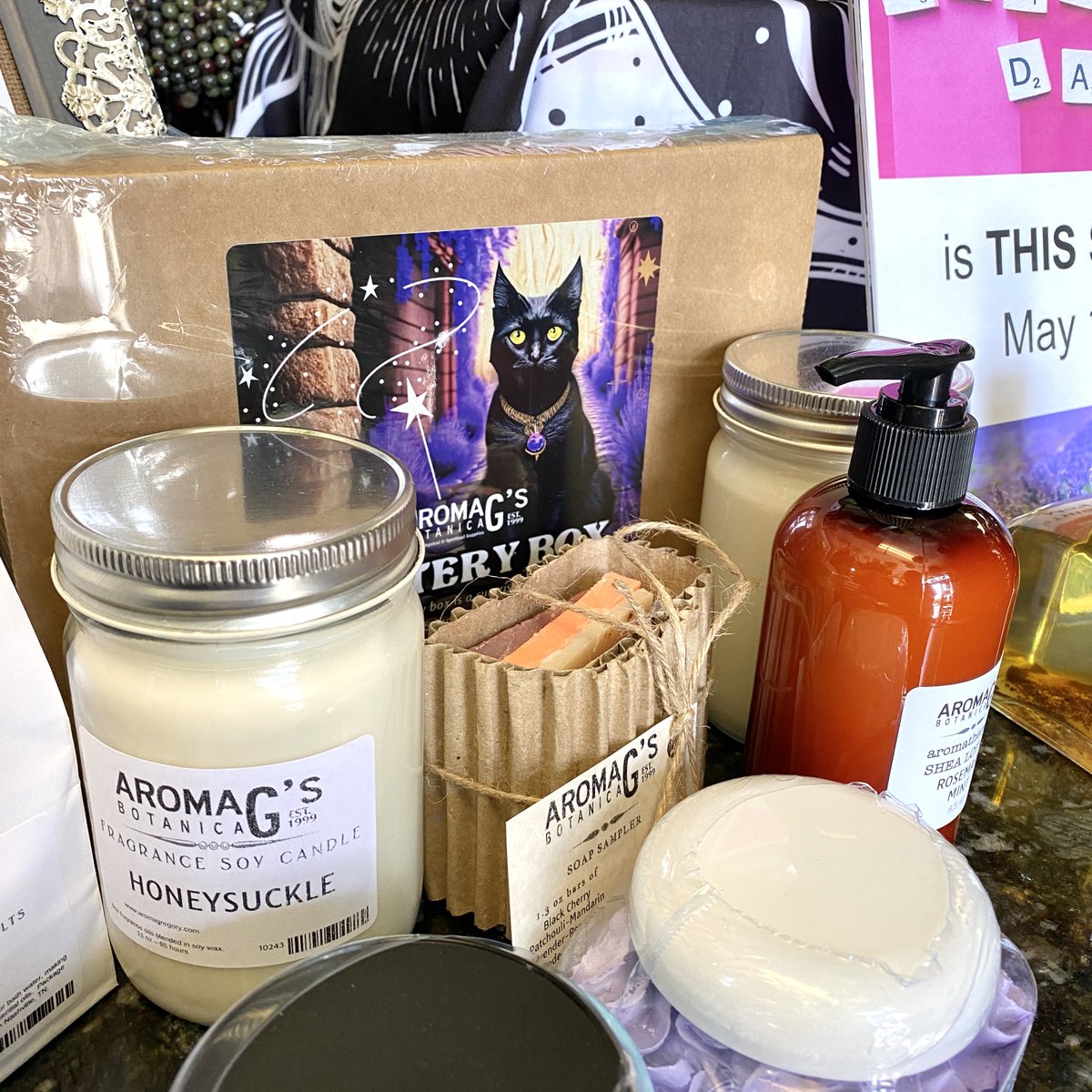 Discover a wide selection of gifts perfect for Mother's Day! Find them all at aromaG's Botanica.

#MothersDay #Mothers #MothersDayGifts #Gifts #Candles #BathAndBody #MysteryBox