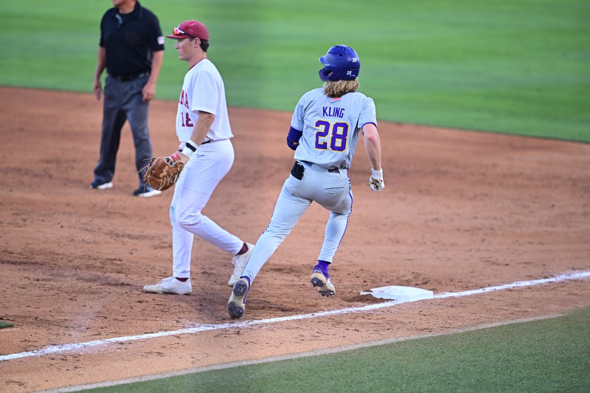 Mid 4 | Monster & Pax both drive in one for the lead LSU - 3 BAMA - 1