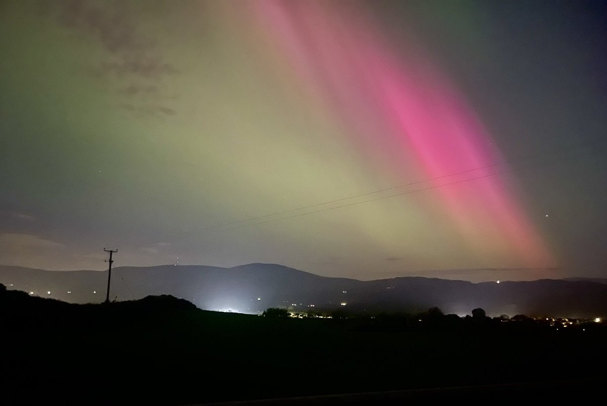 VisitThePoint's tweet image. Aurora over Co. Down #Auroraborealis #warrenpoint #spelga #ireland