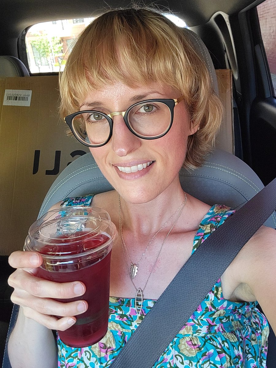 Me with a hibiscus mint Iced Tea from MarlaSR. #selfie