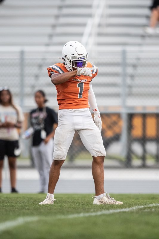 JulioSantiago07's tweet image. It’s always a vibe when I’m on the field competing with my teammates

#springpractice #scrimmage