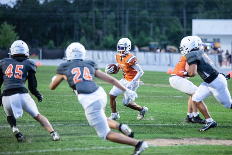 JulioSantiago07's tweet image. It’s always a vibe when I’m on the field competing with my teammates

#springpractice #scrimmage