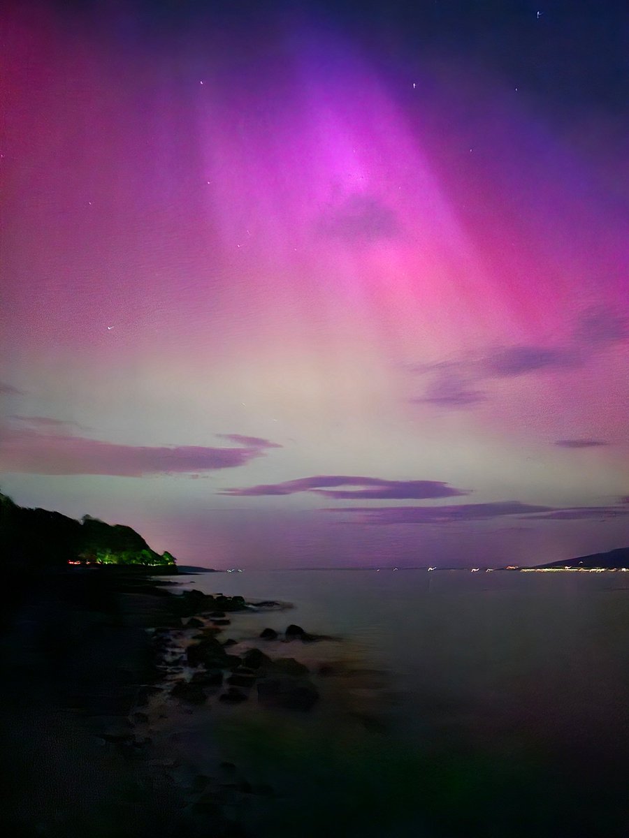 And then it went a wee bit like this....

#Aurora #ClochLighthouse #Gourock #Scotland #FirthOfClyde