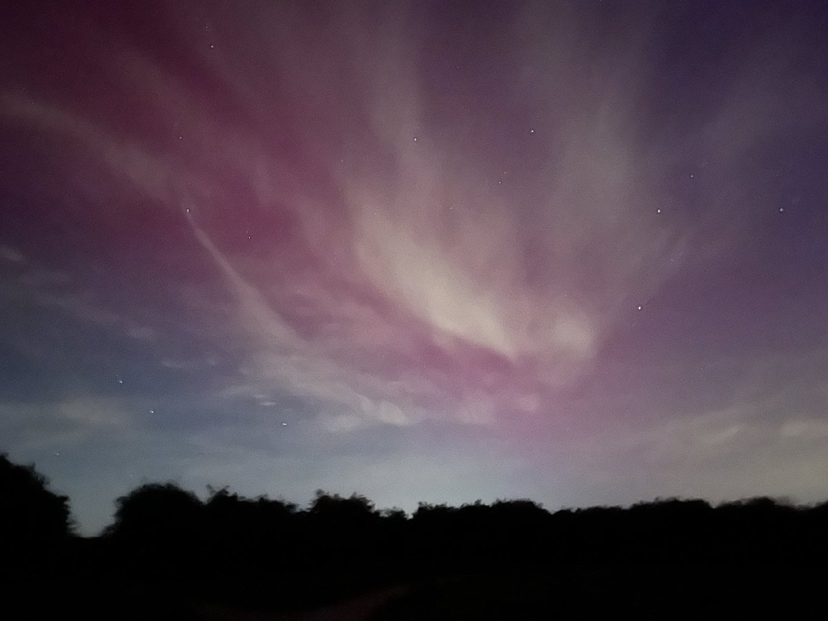 Magic in the sky tonight #Cambridge @metofficeUK @FlowerGirlsNFT