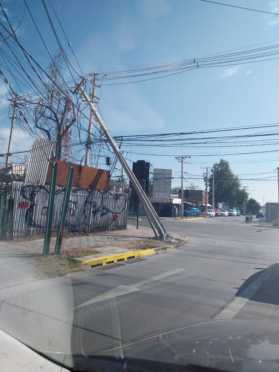 Franciscosaav's tweet photo. @EnelChile poste Chocado lleva dos semanas sin reparación solicitud 599783619 Calle Lo Zañartu con AV. Manuel Antonio Matta,  además se suma otro poste en Calle Carmen Gloria Quintana, con Calle Av. Manuel Antonio Matta, comuna Quilicura @muniquilicura @AlertaQuilicura https://t.co/bMZtqR6oDk