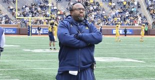 #Michigan and #OhioState recruiting experts weigh in after the #Wolverines missed on a running back target. 247sports.com/college/ohio-s…
