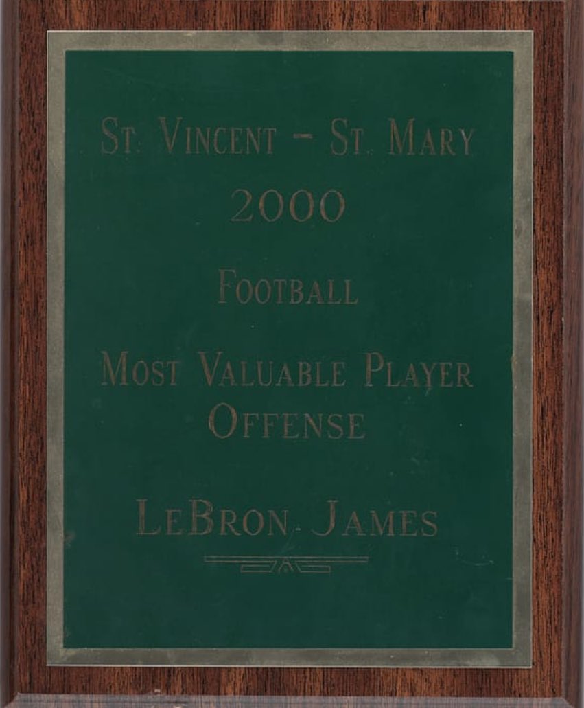 An alternate version of LeBron as a football player would have been cool to see. This item was just posted in @GoldinCo’s May Elite Auction.