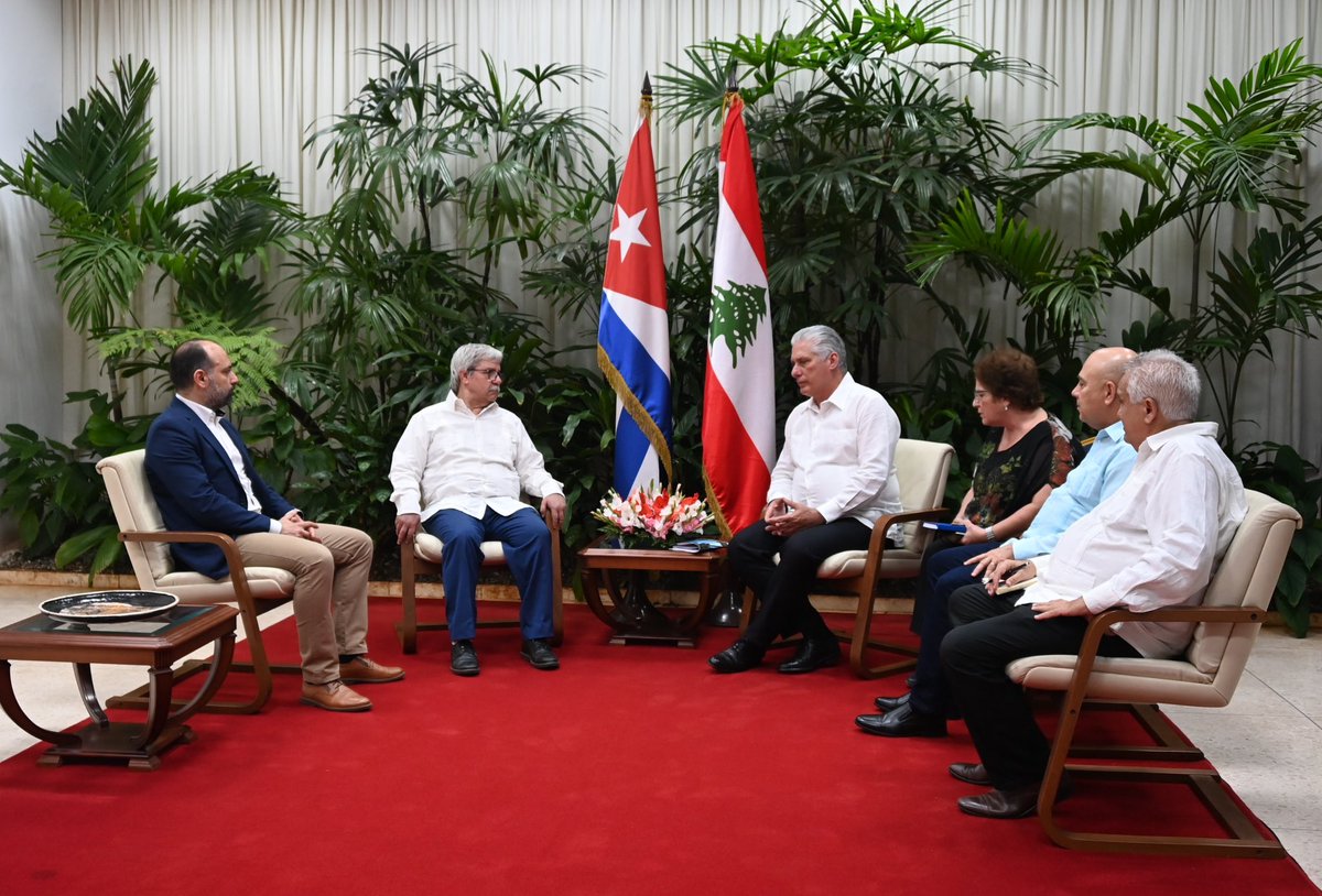 Sostuve fraternal encuentro con el secretario general del Partido Comunista Libanés, Hanna Gharib. Agradecí la permanente solidaridad de esa fuerza política con #Cuba. Condenamos firmemente el genocidio israelí contra el hermano pueblo palestino.