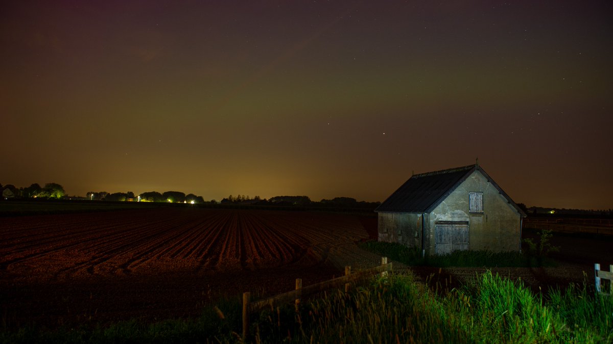 Noorderlicht om 1.45 uur in Buurmalsen #noorderlicht @marjondehond @nicolienkroon @helgavanleur @weermanreinier @mrmiddendorp @StamMaarten @MarcdeJongRTL @ServaasStoop @MartijnDorrest1 @WestBetuwe @RTLOntbijtnws @WNLVandaag