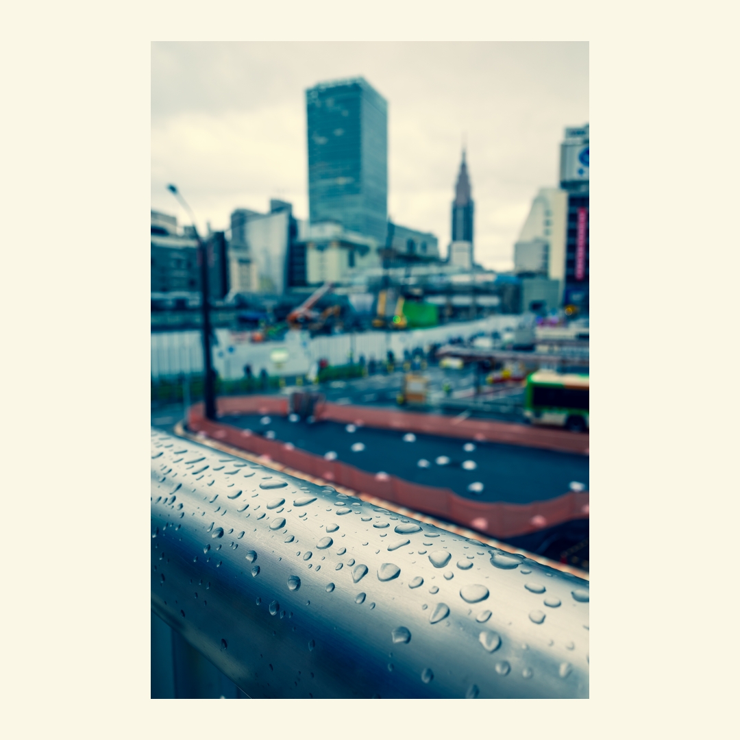 Rainy Day
#streetphoto #streetphotograph #Japan 
#ricohgriii #ricohgr3 #RICOH 
#写真好きな人と繋がりたい #ファインダー越しの私の世界