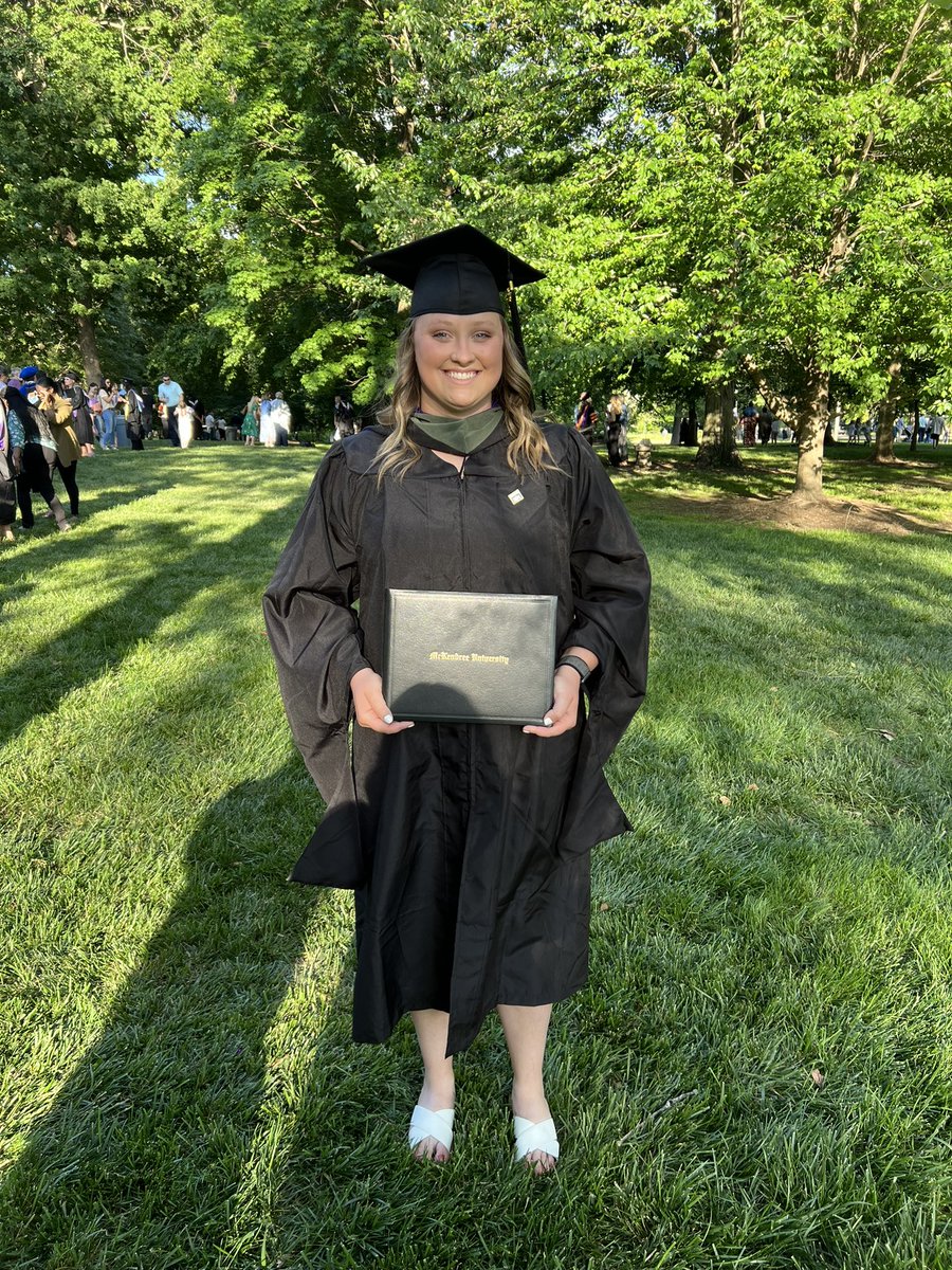Just like her game - “THREE FOR DIEKHOFF!” 👌🏼 Let’s congratulate WBB alumnae and current athletic trainer, Sydney Diekhoff on her third degree from McKendree. #officiallybleedspurple 💜💛🎓