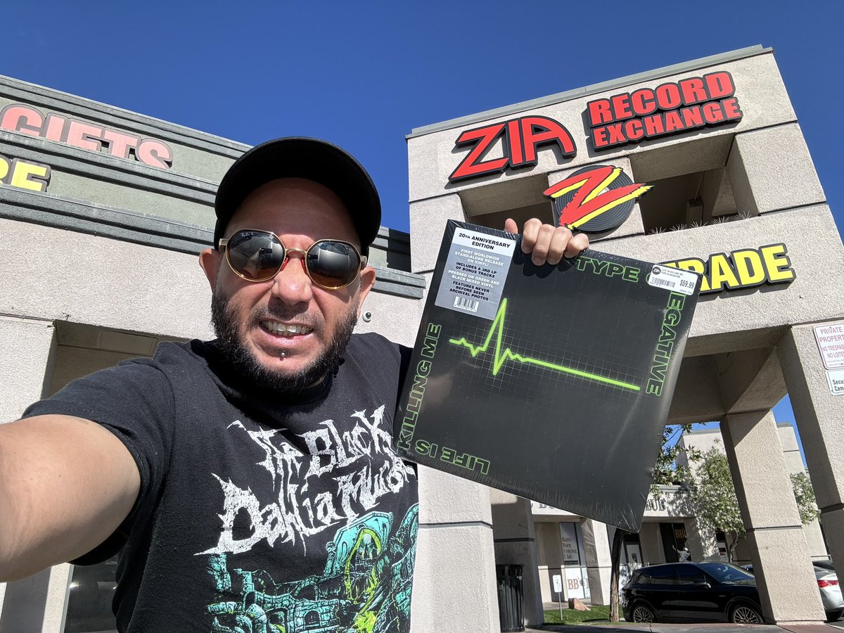 New addition to my collection 🤘🤘 @ZiaRecords @typeonegative