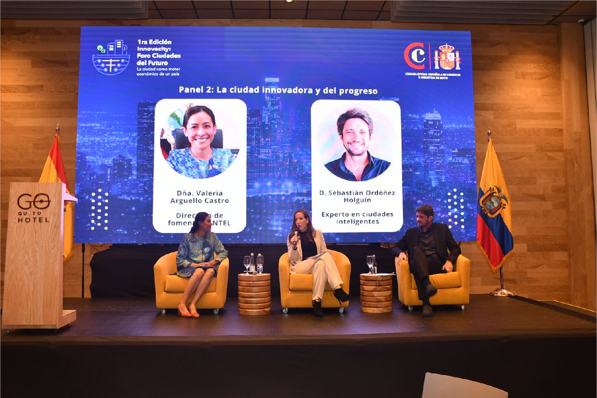 CamespaQuito's tweet photo. ¡Innovación urbana en nuestras ciudades! 🌆 Estos fueron los momentos más destacados de #Innovacity, donde autoridades y líderes en transformación de urbes se unieron para compartir sus conocimientos en el desarrollo.
#ForoCiudadesDelFuturo #Innovacity #Quito #Ecuador https://t.co/0u8sRLkRts