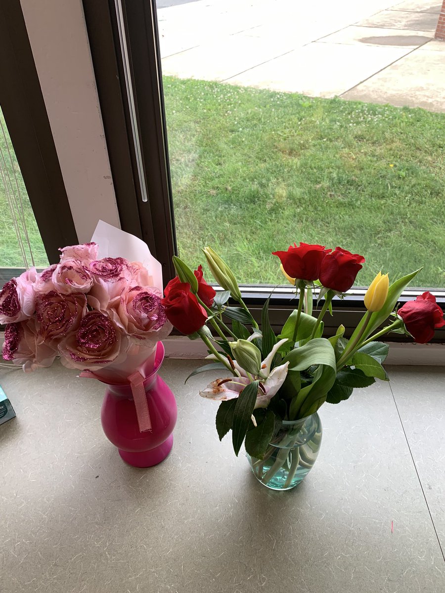 Happy teacher appreciation week to all the amazing teachers out there! I felt the love this week and want to thank everyone for their kindness and gifts 💚