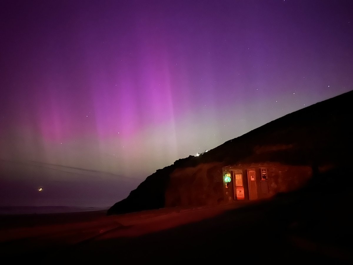 What an amazing night ♥️ #Northernlights #aurora #Stagnes #Cornwall #Portreath