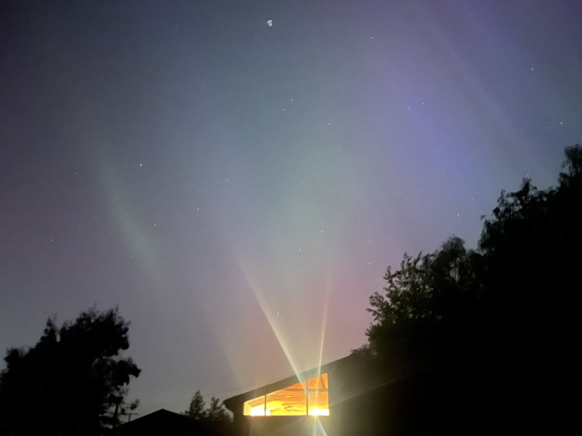 Light Night ✨ #Yorkshire #Otley #Chevin #aurora