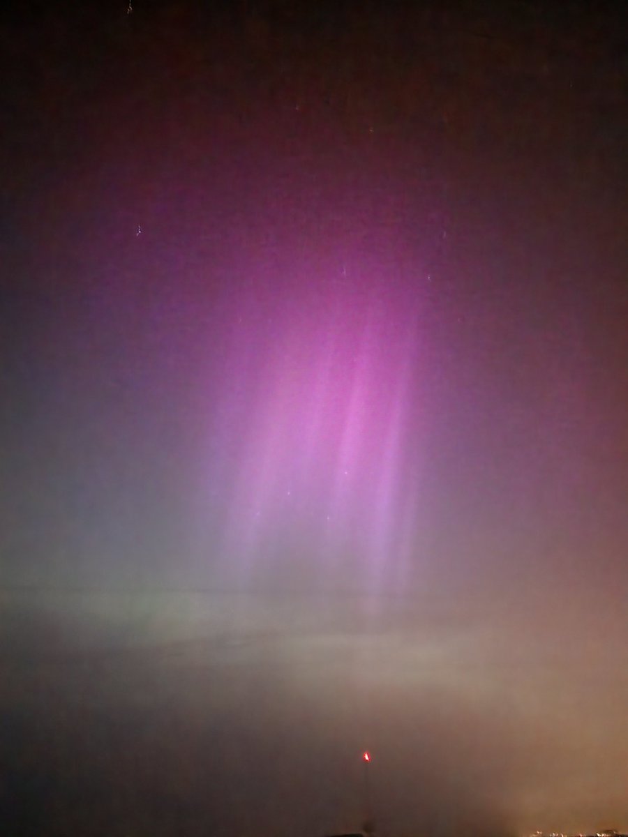 Nieuwe golf incoming...

#noorderlicht #aurora