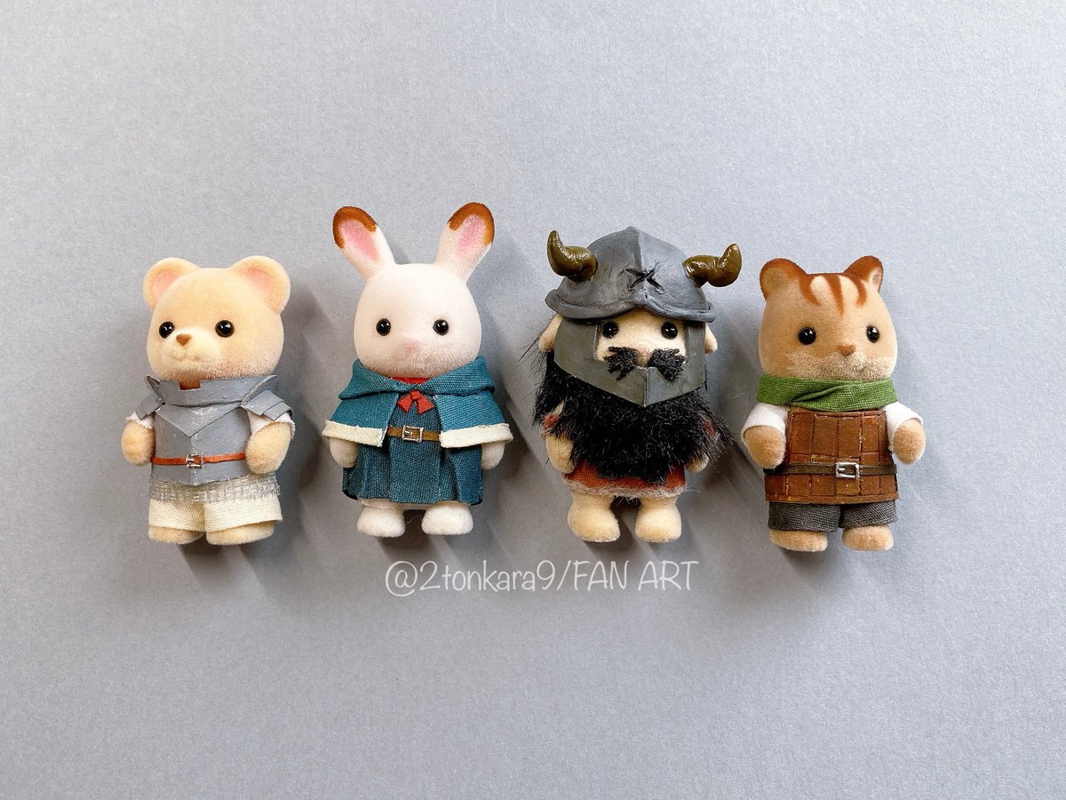 ダンジョン飯 コスバニア

2023.10月作成
アニメ放送直前の頃 待ちきれなくて作りました🥳
ライオスとチルの鎧は厚紙、センシの兜は粘土と厚紙で作りました。ヒゲはファー付きの毛糸です。

#ダンジョン飯 #DeliciousinDungeon
#コスバニア