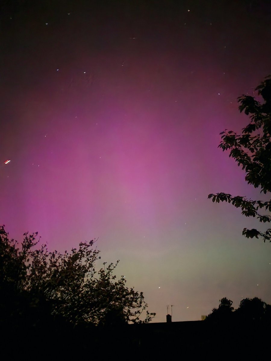 VixRoseGemB's tweet photo. OMFG, I COULD CRY RIGHT NOW!! 🌌
The #aurora tonight is soooo beautiful. I couldn't see in person, but my camera definitely did. I just pointed at the dark sky in different positions &amp; hoped for the best! Bucket list ✅️ from my own back garden in Watford, UK 
I'm so happy 🥹🌌 https://t.co/96umLX7J13