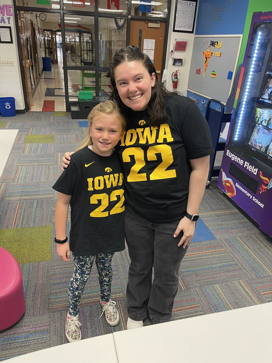 Nothing like the Caitlin Clark effect at Field school!! 🏀💛🖤