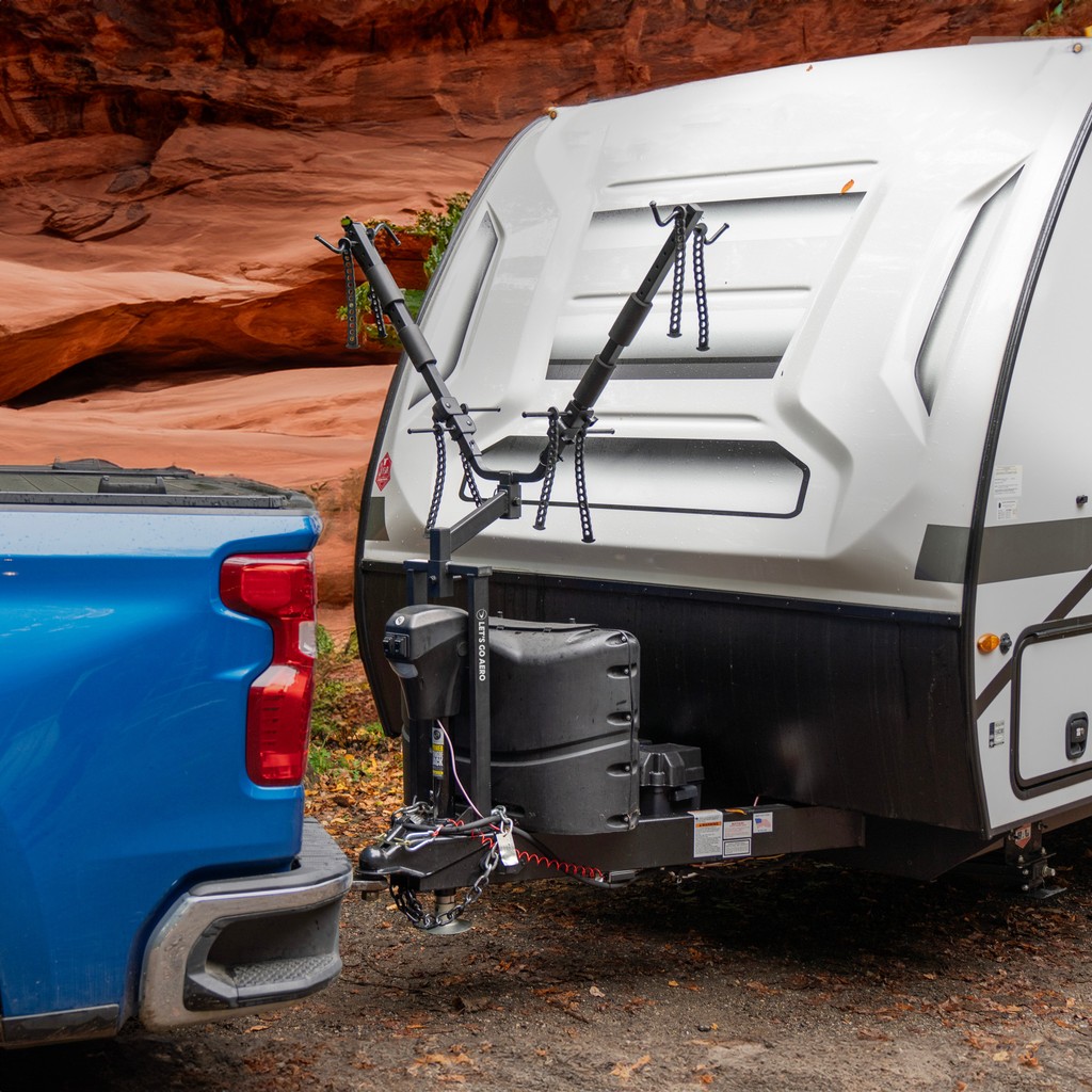 Gear Up for the Scenic Routes! With our enhanced Jack-IT PLUS 2-Bike Carrier, your bikes stay stable over the smoothest riding area of your trailer. Perfect view through your rear mirror. 🚴 

Gear Up with Jack-IT PLUS: l8r.it/gzLE

#rvlife #builtforlife