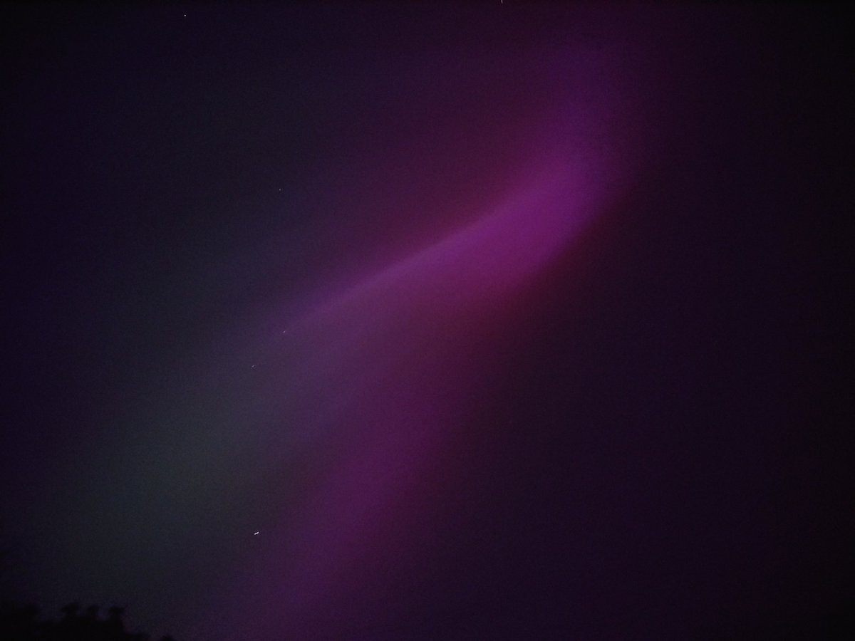 Went out for a wander to listen for Leo's tonight and although I didn't hear any the aurora was quite spectacular!