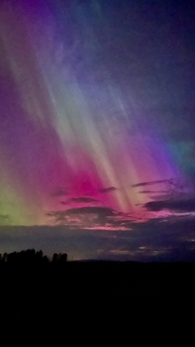 Amazing aurora tonight!