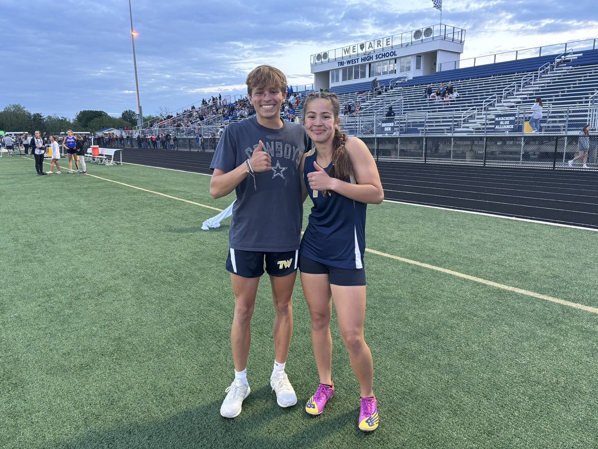 Kylee Regalado & Brock DeBello—your new TWHS and SAC 400m record holders! 🥇@triwestsports @tw_xc_tnf