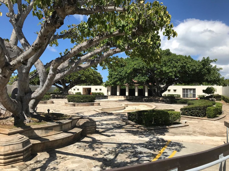 The Ala Moana Beach Park know today is far from the coral reef & taro fields it once was. HHF shared a history walk of Ala Moana Park's history & key features at the Lei of Parks event in 2018. tinyurl.com/pybf5423 #PreservationMonth #savingplaces #HistoricHawaii