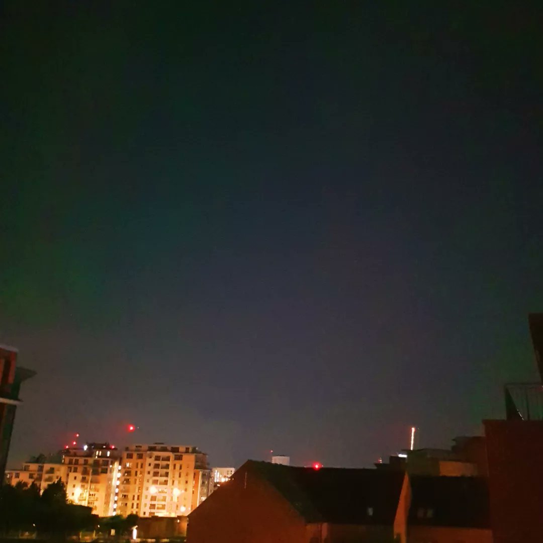 Please enjoy my very bad photos of the #auroraborealis over Leeds tonight. I've applied a filter to enhance the colours a bit.