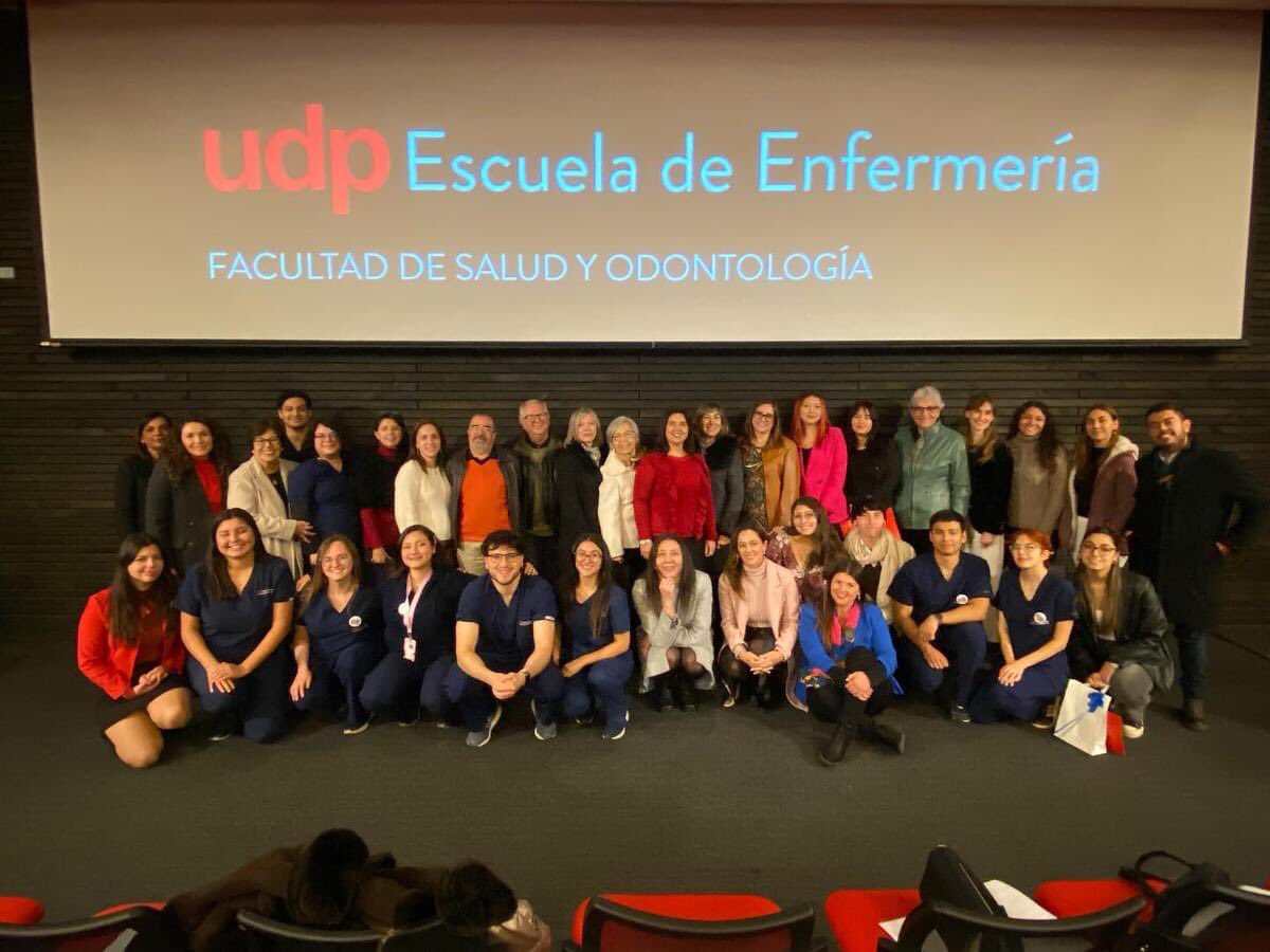 La @udp_cl celebró el Día Internacional de la Enfermería y junto a esto tuvimos la certificación de nuestros Champions Academics y Student 👏🏻👏🏻👏🏻Felicitaciones 🎉 
#DiaInternacionaldelaEnfermeria #EnfermeriaUDP #ChampionsStudentUDP #BPSO #RNAO #EBE #Liderazgo #movimientoSocial