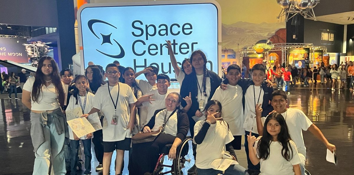 Ms. Vallery tweet media