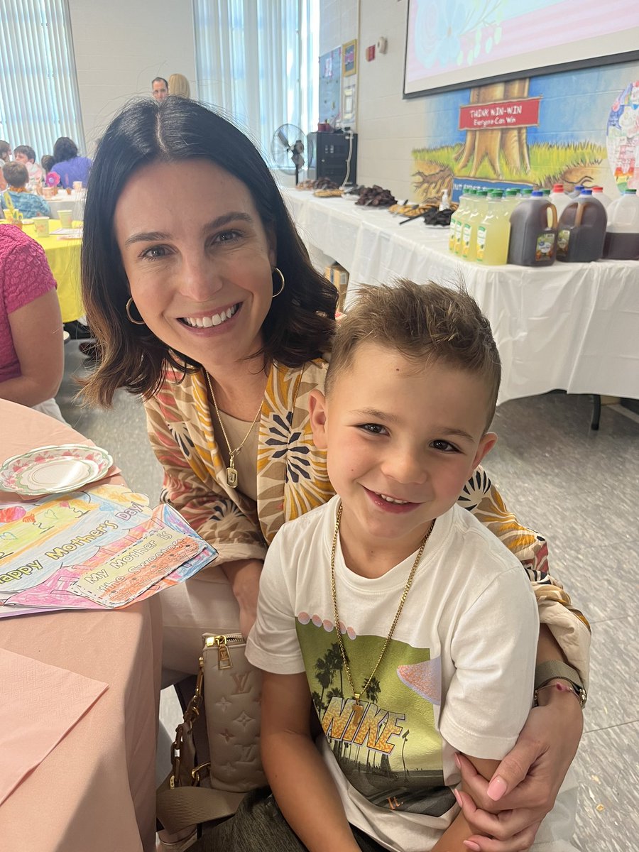 Debbie Schwertner tweet media