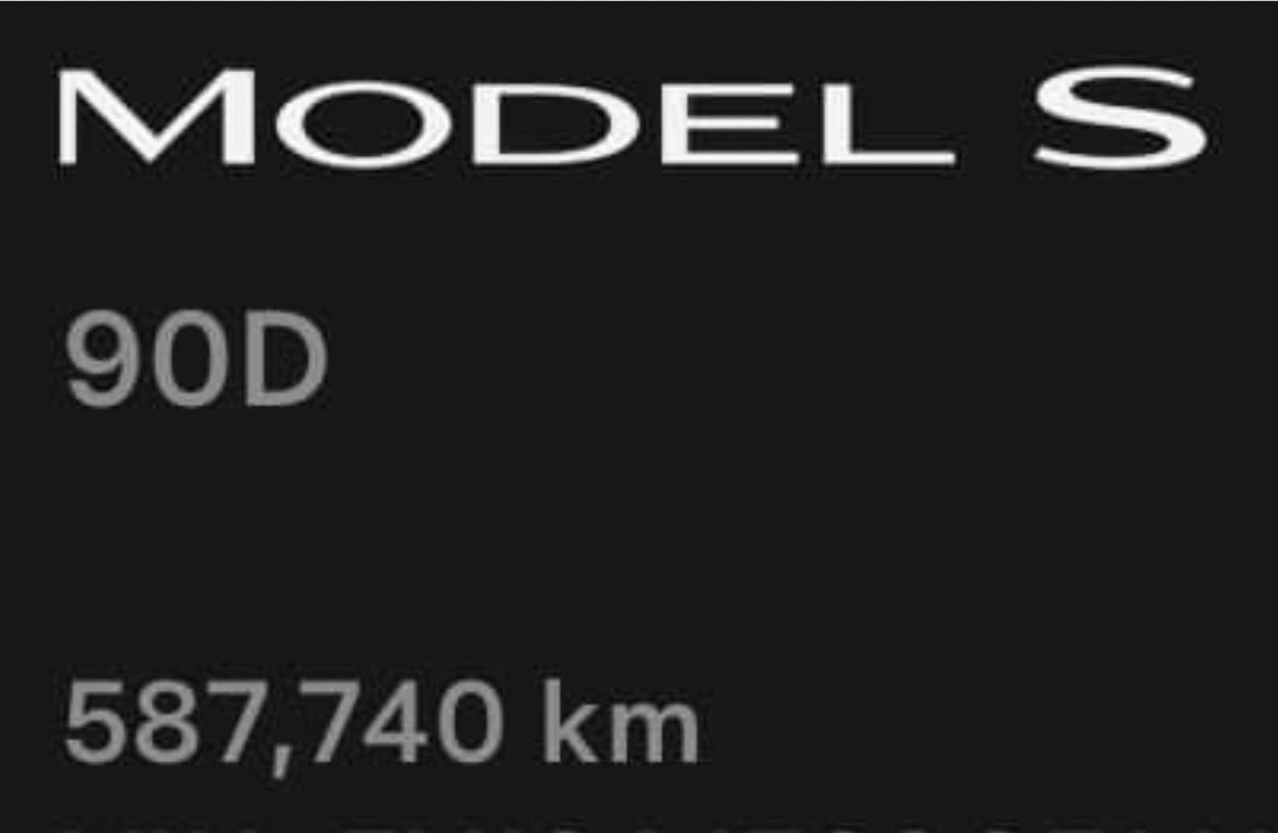 Model S passed 500,000km+ on a single battery, which is over 2,900 cycles 🔋!        I N S A N I T Y
