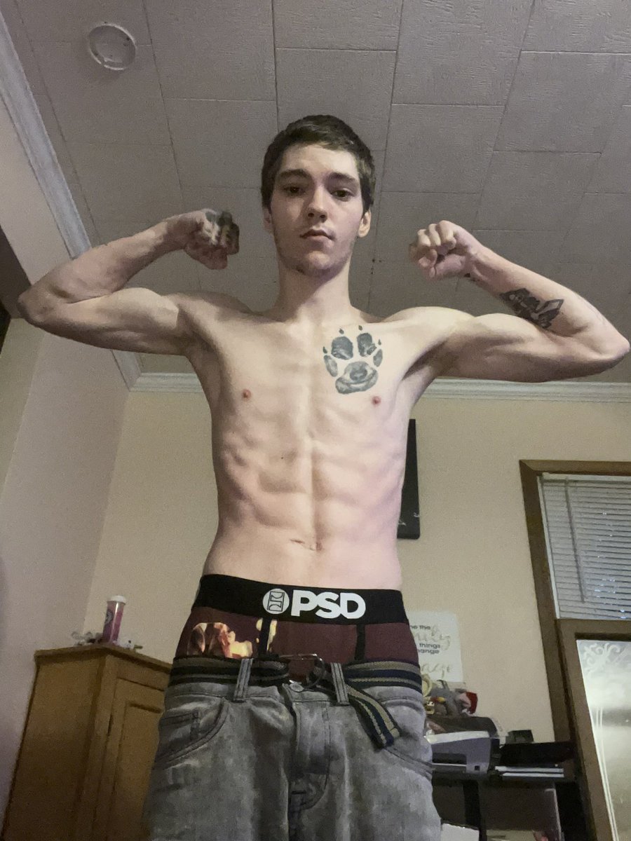MasterMike1218's tweet photo. Hit me up for a Skype drain. #Findom #Footworship #Youngdom #paypig #paypigswanted #findomfeet #cashdom #findomdrains #cashmaster #feetmaster #walletdrain https://t.co/N4YAblGqeq