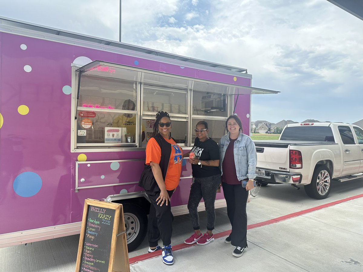 Thank you @ace_pto for the amazing week for our teachers! The Italian Ice was a great hit!! Best PTO around! @HumbleISD_CBS @HumbleISD