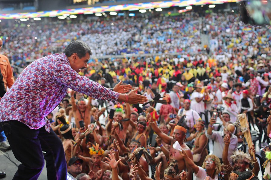 ¡Que hermosa manifestación de amor por la cultura venezolana! Desde el Estadio Monumental de Caracas, nuestro presidente @NicolasMaduro, inauguró el Festival Mundial “Viva Venezuela” en honor a nuestra identidad.