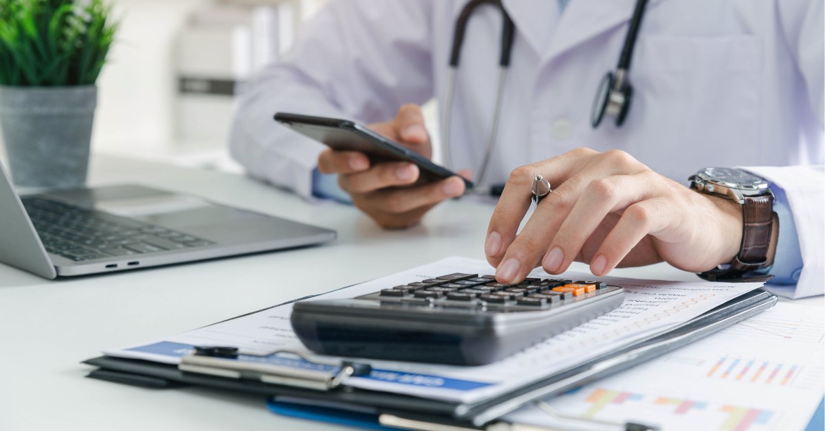 The Senate Commerce and Consumer Protection Committee heard legislation on April 30 allowing more Minnesotans to purchase health coverage through MinnesotaCare, by offering a “public option.” mnmed.org/news-and-publi… #HealthCare #HealthInsurance