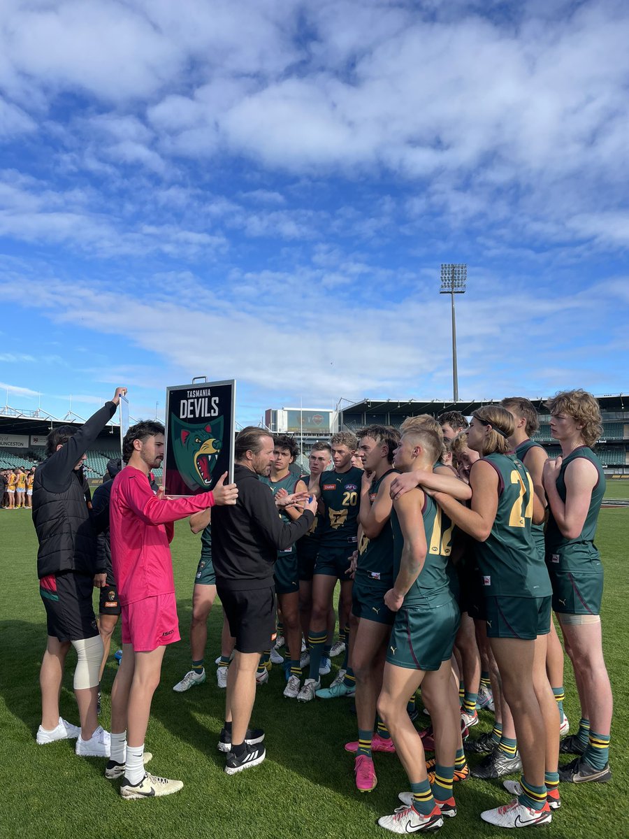 THREE QUARTER TIME Daniel Cooney showed his full bag of tricks that term, kicking two goals and making it three for his game. DEVILS 10.12.72 v DANDENONG 6.4.40 #TheDevilYouKnow