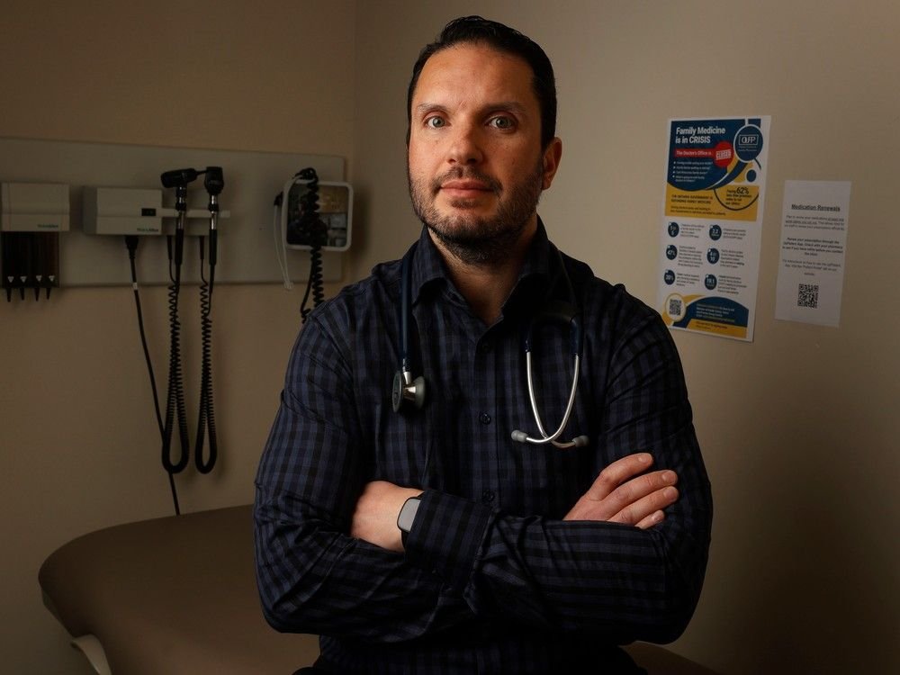 Family doctor group calls for Ontario health minister's resignation over 'slap in the face' comments ottawacitizen.com/news/local-new… @egpayne CanadaHealthwatch.ca — Canada's hub for health news 🍁