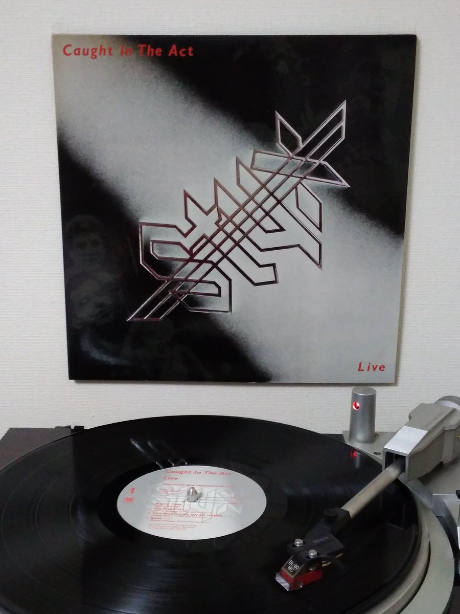 Styx - Caught in the Act (1984) 
#nowspinning #NowPlaying️ #アナログレコード
#vinylrecords #vinylcommunity #vinylcollection 
#classicrock #progressiverock #hardrock #arenarock #poprock  
#styxband #DennisDeYoung #TommyShaw