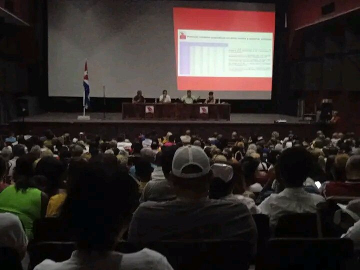 #GardisMtz presente en Cine Velasco de #Matanzas como parte de la actividad de capacitación en cuanto al 'Activismo revolucionario en las redes digitales', a cargo de miembros del CC-PCC. #MatancerosEnVictoria #Cuba