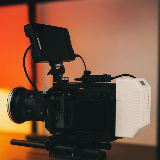 📷Nice setup! 📷#OseeT5Plus and #SonyFX30 📷by @createdbyjovaine . . #oseemonitor #oseetech #moviemaking #onset #filmproduction #cameragear #onlocation #videography #directorofphotography #setlife #cinematography #filmmaking #producer #director #production #filmmaker