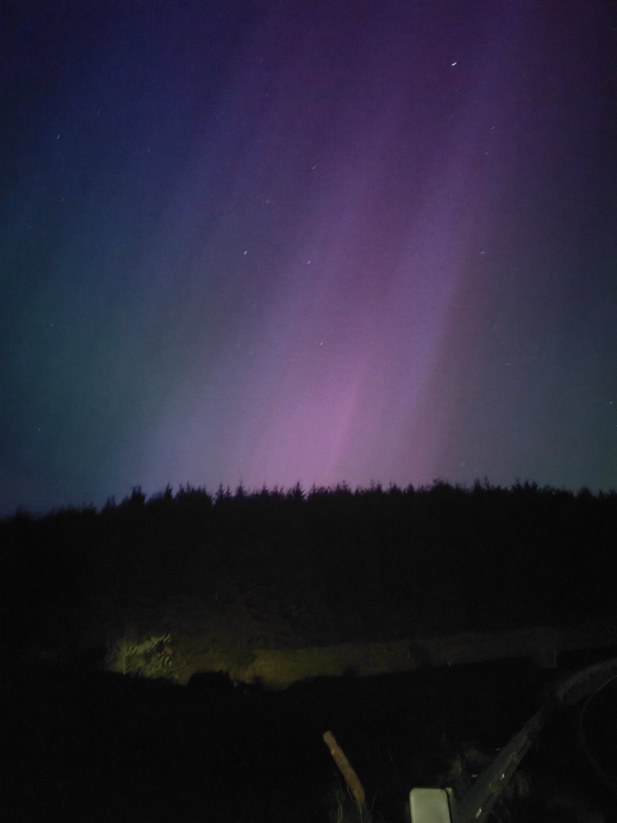 bm_logan's tweet photo. The Aurora first time seeing it just wow 😍 https://t.co/WVwcUKo9fP