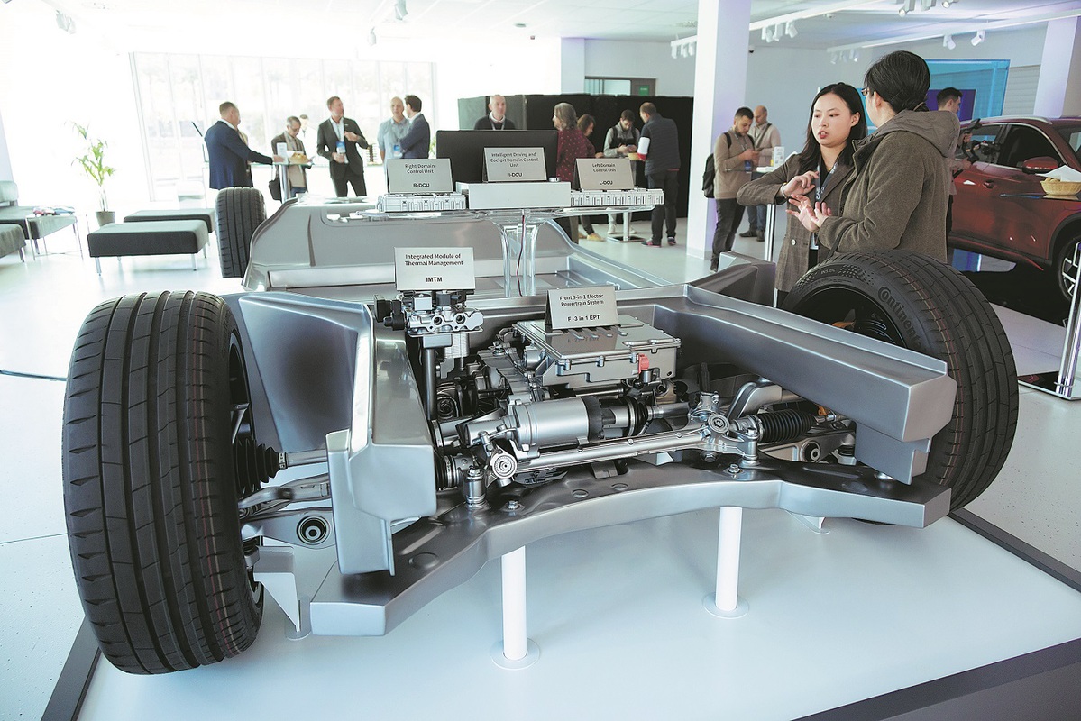 🚗#EV companies from #Shenzhen in #Guangdong province, like @BYDCompany, have gradually taken root in #Hungary, bolstering local economic growth and promoting the green transition. #ChineseEnterprises @ChineseEmbinHU @iGuangdong brnw.ch/21wJFQe