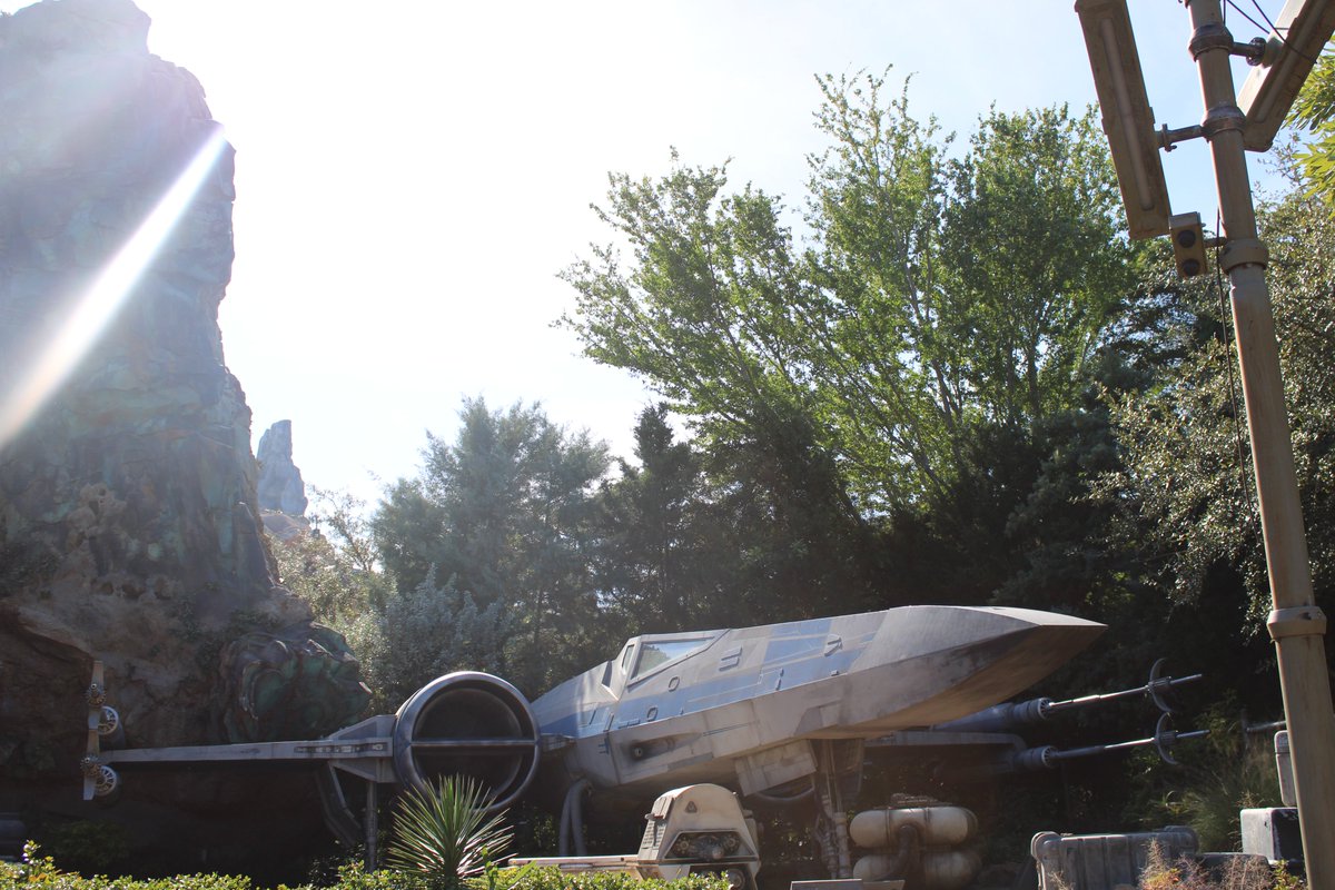 WhereYinzGoin's tweet photo. #PictureOfTheDay
A Resistance #XWingFighter sits ready to take off in #BlackSpireOutpost on #Batuu in #StarWars: #GalaxysEdge at #DisneysHollywoodStudios in #WaltDisneyWorld Resort.
Catch the Where Yinz Goin'? podcast - Star Wars: Galaxy's Edge Part 2:
https://t.co/7s68iKBwIr https://t.co/ShKq2BN35I