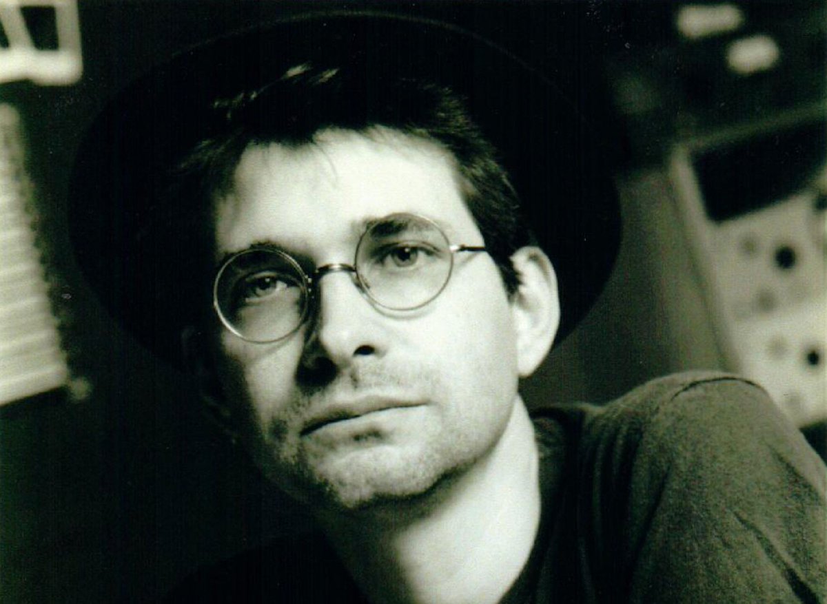 As the world mourns Steve Albini, his Chicago neighbors remember the kind, generous icon next door. buff.ly/4dxBwrT